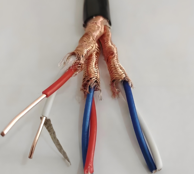 廣東起聯(lián)電纜介紹低煙無鹵環(huán)保電線與普通塑料電線的優(yōu)勢有多大.jpg